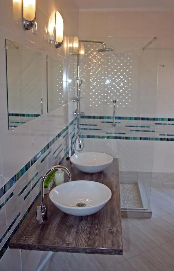 Borbarat Vendeghaz Holiday home Eger