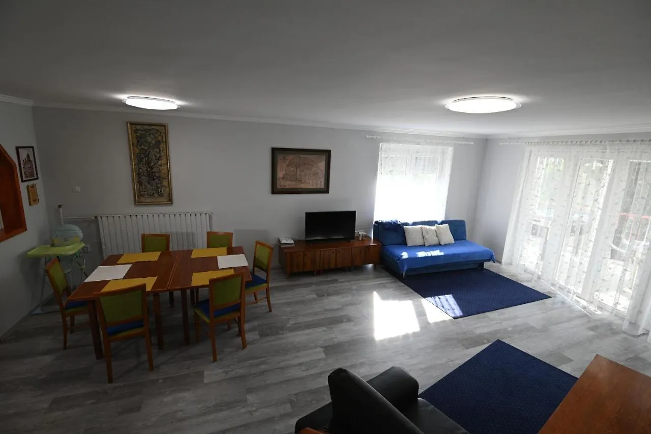 Borbarat Vendeghaz Holiday home Eger