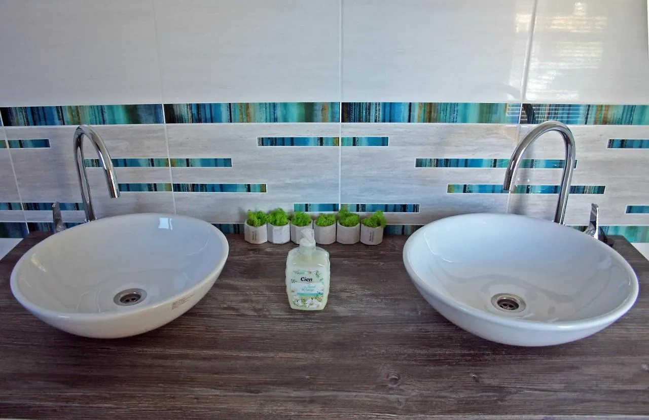 Borbarat Vendeghaz Holiday home Eger