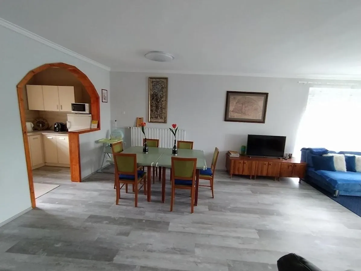 Borbarat Vendeghaz Holiday home Eger